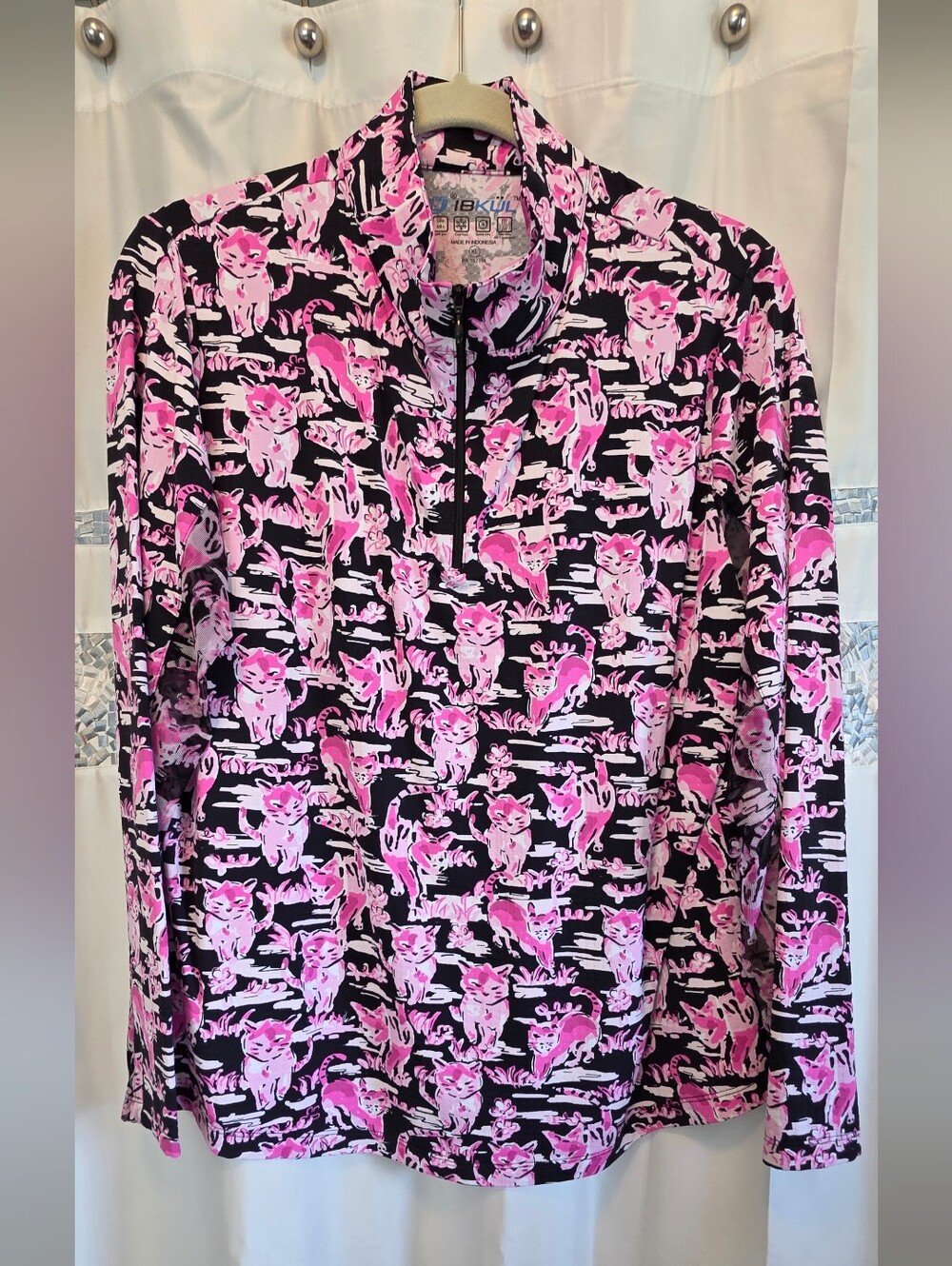 IBKUL UPF 50 Cool Panel Quick Dry Pink Cat Print Quarter-Zip Golf Pullover